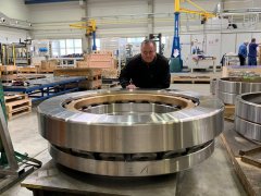 ZKL Group produced large-scale  thrust spherical roller bearing 294/950EM NF